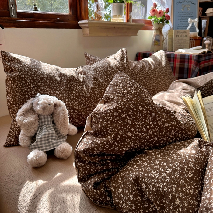 91家纺网 家纺一手货源 找家纺 阿曼达 2026新款日韩系复古印花小碎花软糯贴肤慵懒伴眠超治愈的床单床笠款四件套 小印-林间序.咖