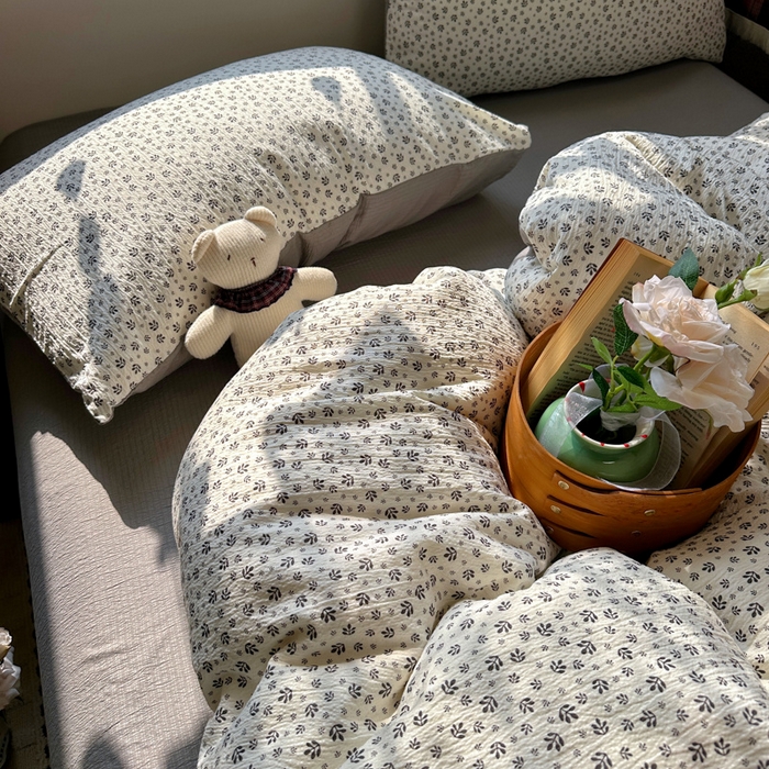 91家纺网 家纺一手货源 找家纺 阿曼达 2026新款日韩系复古印花小碎花软糯贴肤慵懒伴眠超治愈的床单床笠款四件套 小印-浅花.米灰