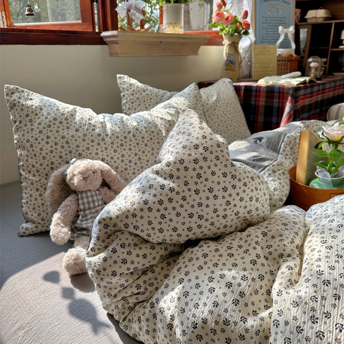 91家纺网 家纺一手货源 找家纺 阿曼达 2026新款日韩系复古印花小碎花软糯贴肤慵懒伴眠超治愈的床单床笠款四件套 小印-浅花.米灰