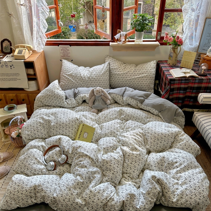 91家纺网 家纺一手货源 找家纺 阿曼达 2026新款日韩系复古印花小碎花软糯贴肤慵懒伴眠超治愈的床单床笠款四件套 小印-松月间.米