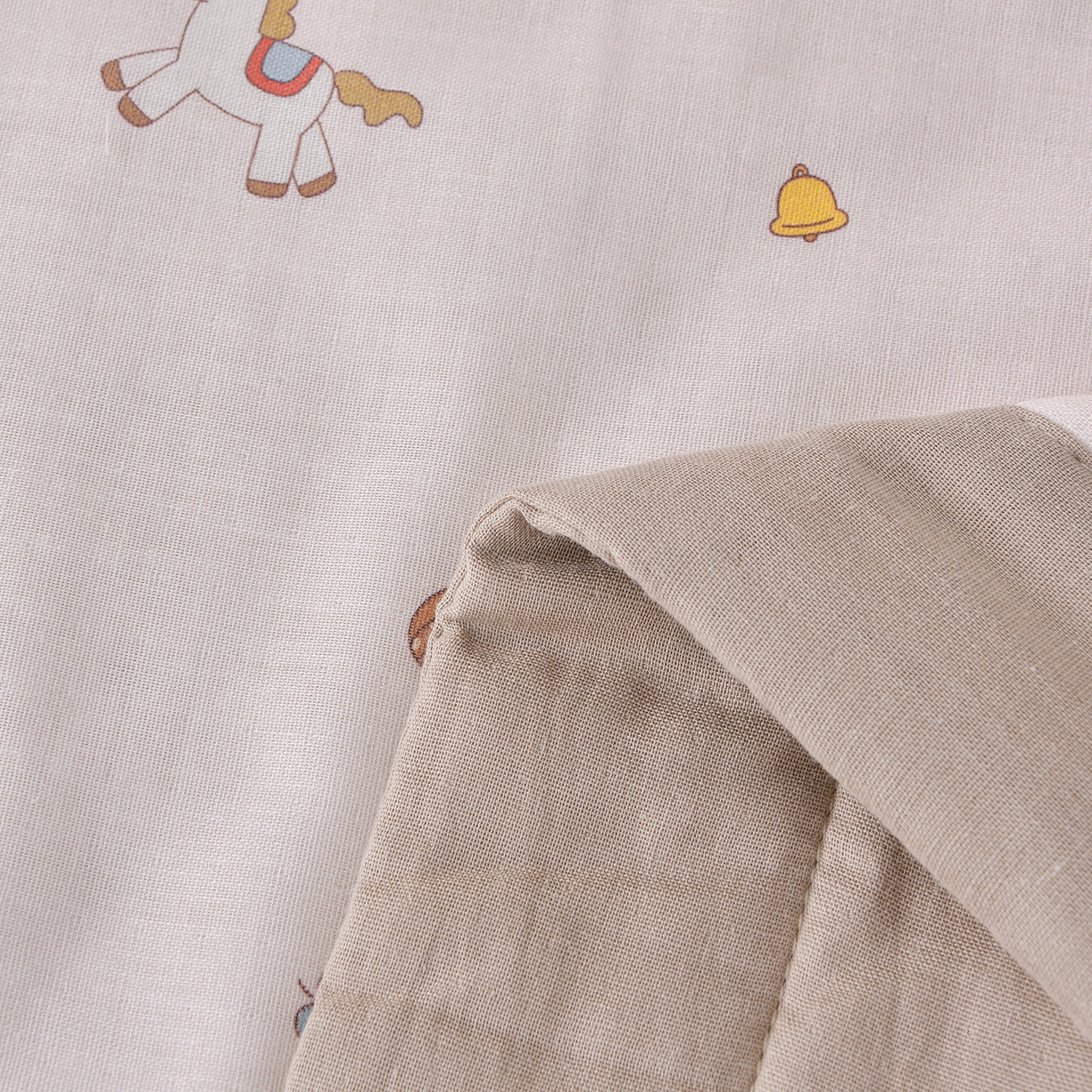 91家纺网 家纺一手货源 找家纺 金昱纺 2026新款A类全棉双层纱新疆棉花夏被四件套（带检测报告，包检测，有微信+买家秀） 南瓜马车-咖