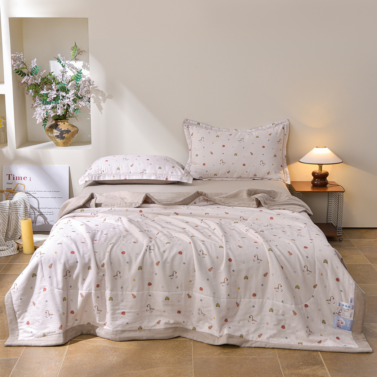 91家纺网 家纺一手货源 找家纺 金昱纺 2026新款A类全棉双层纱新疆棉花夏被四件套（带检测报告，包检测，有微信+买家秀） 南瓜马车-咖