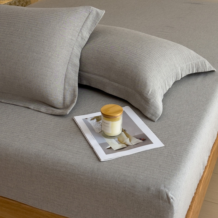 91家纺网 家纺一手货源 找家纺 席世家 2026新款棉麻人字纹床笠 黑灰色