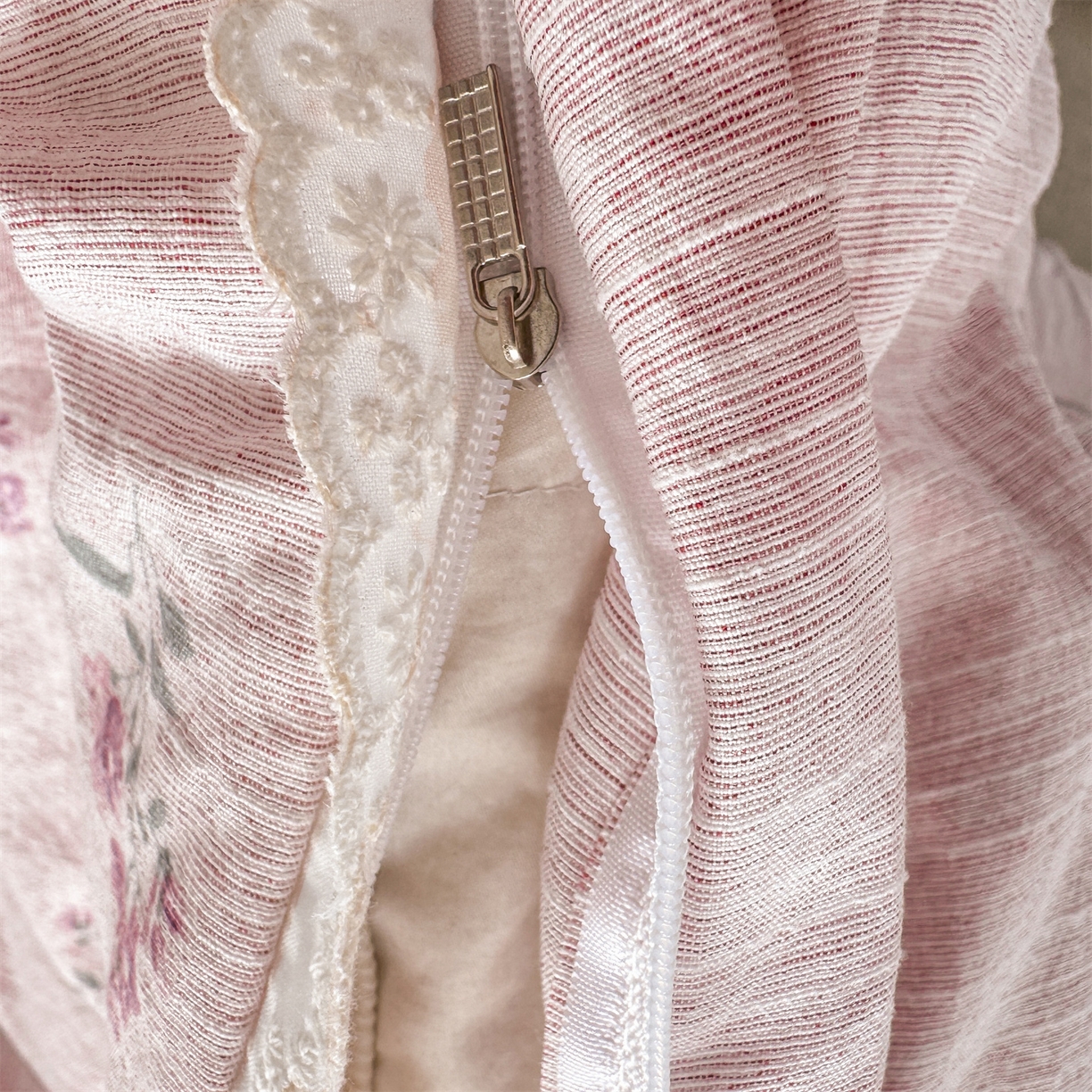 91家纺网 家纺一手货源 找家纺 （总）优贝家纺 2026春夏新款韩系小花边高克重加厚色织提花韩版四件套