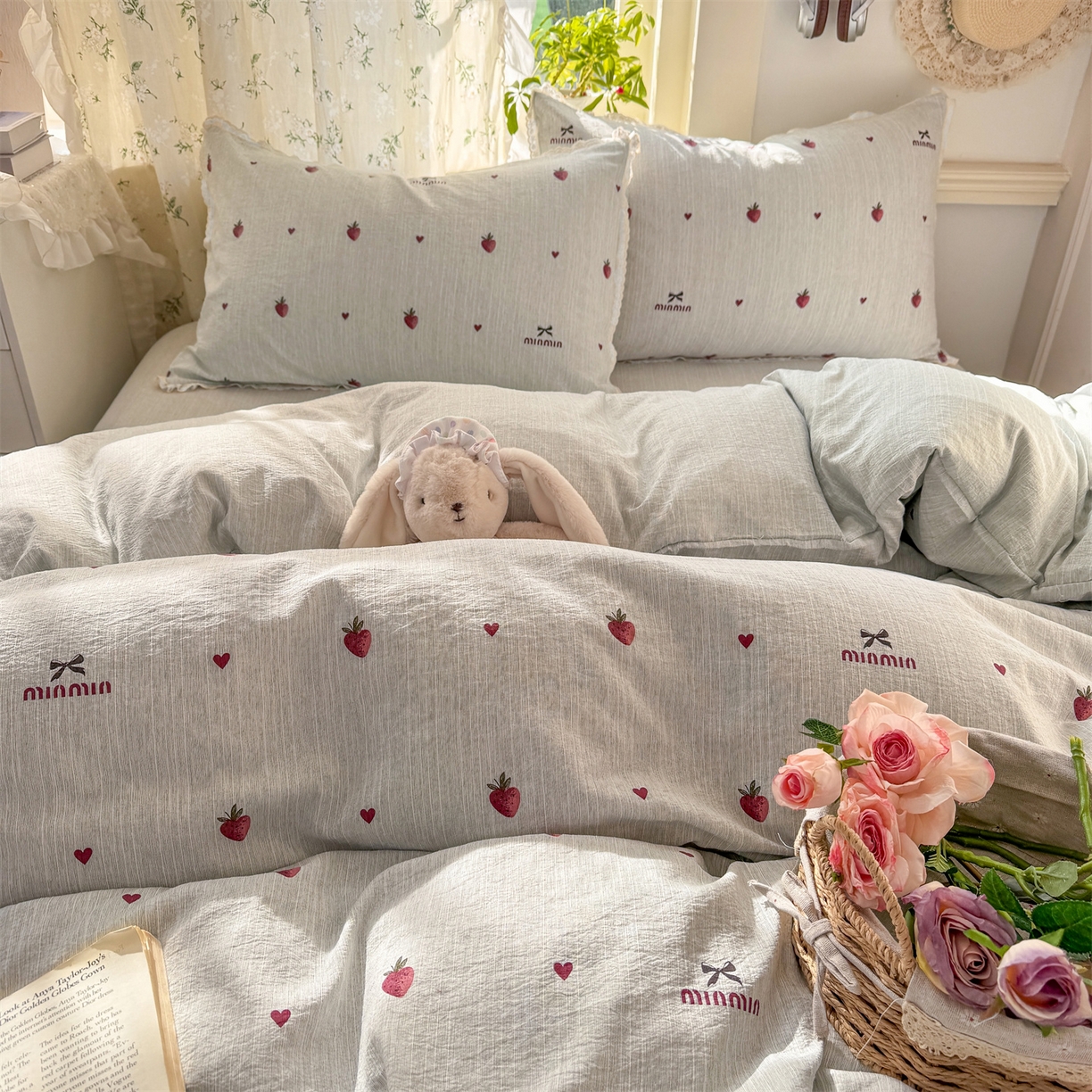 91家纺网 家纺一手货源 找家纺 优贝家纺 2026春夏新款韩系小花边高克重加厚色织提花韩版四件套 甜心草莓