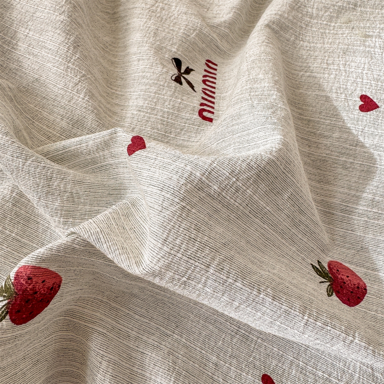 91家纺网 家纺一手货源 找家纺 优贝家纺 2026春夏新款韩系小花边高克重加厚色织提花韩版四件套 甜心草莓