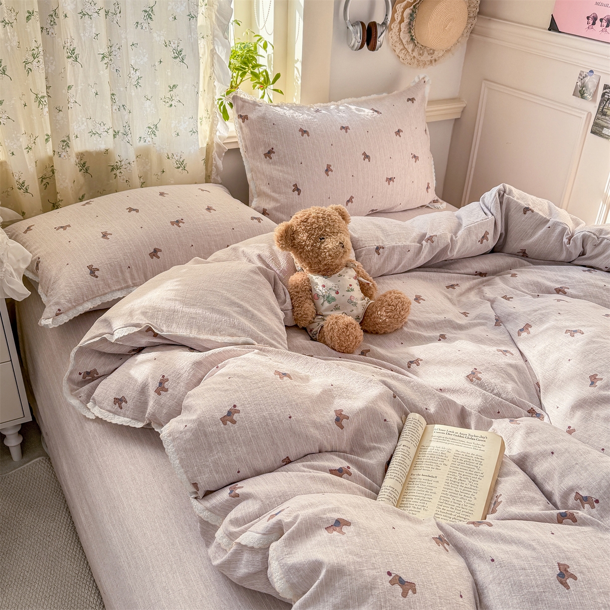 91家纺网 家纺一手货源 找家纺 优贝家纺 2026春夏新款韩系小花边高克重加厚色织提花韩版四件套 童趣小马