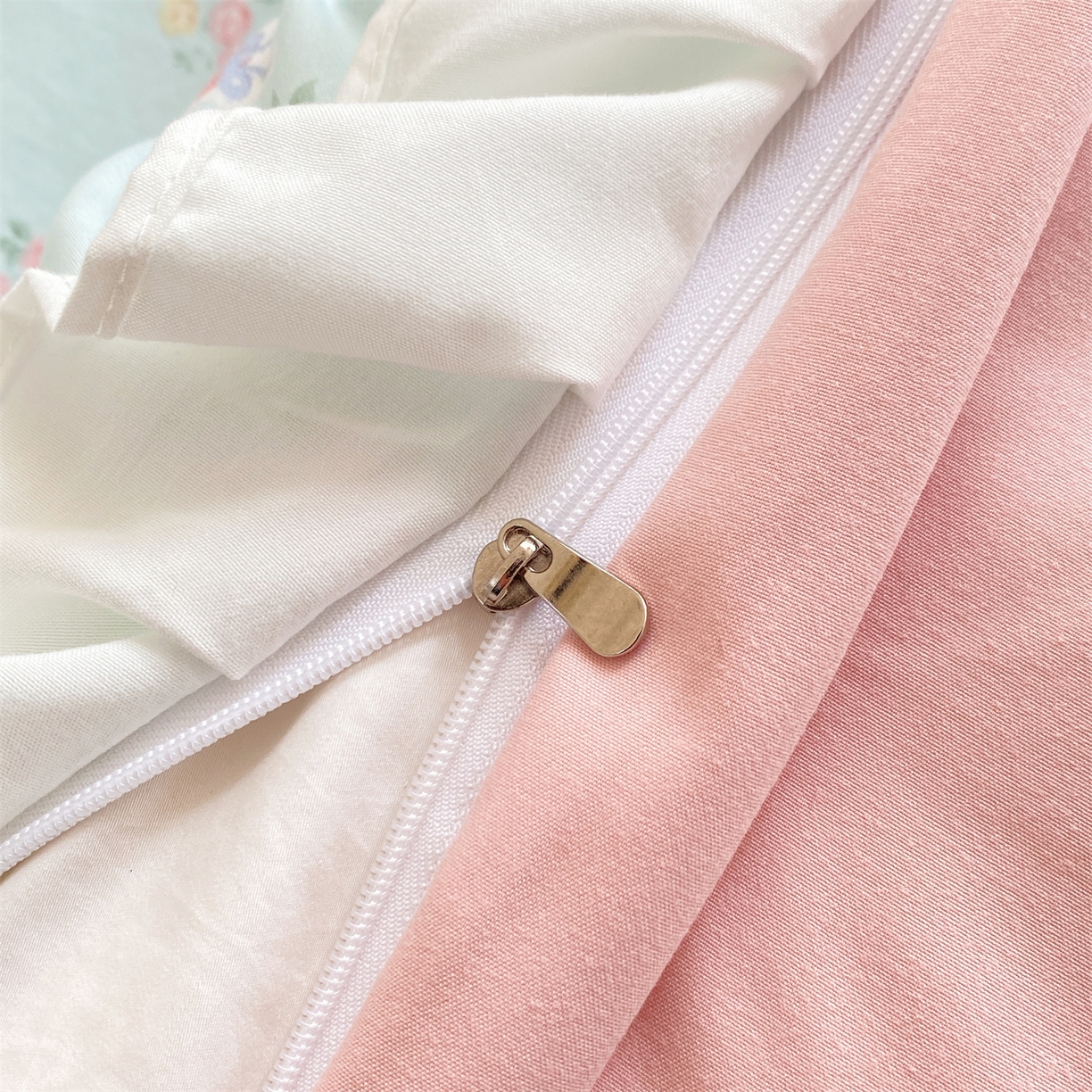 91家纺网 家纺一手货源 找家纺 优贝家纺 2026春夏新款韩系小清新水洗棉古法棉夹棉床盖四件套-风格一 甜心小熊