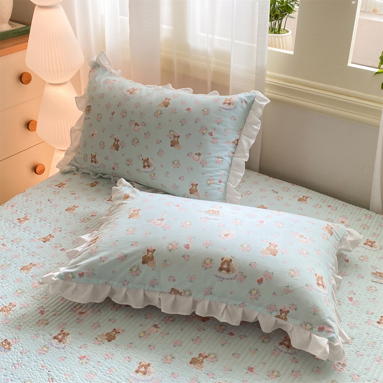 91家纺网 家纺一手货源 找家纺 优贝家纺 2026春夏新款韩系小清新水洗棉古法棉夹棉床盖四件套-风格一 甜心小熊