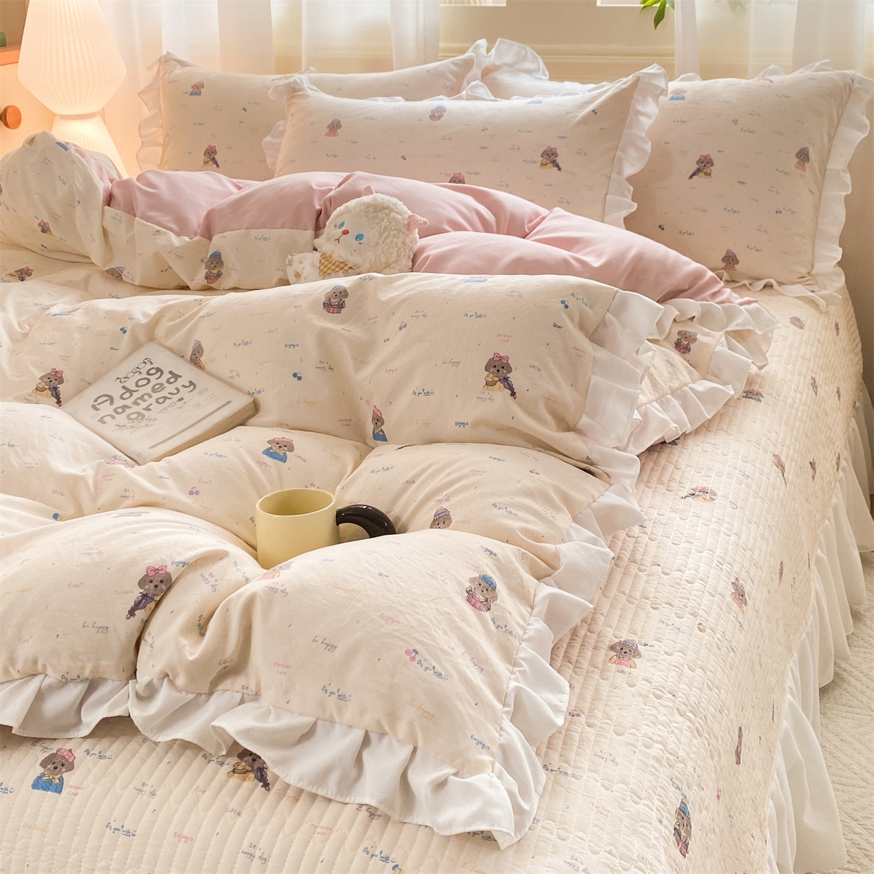 91家纺网 家纺一手货源 找家纺 优贝家纺 2026春夏新款韩系小清新水洗棉古法棉夹棉床盖四件套-风格一 杏芙萌犬