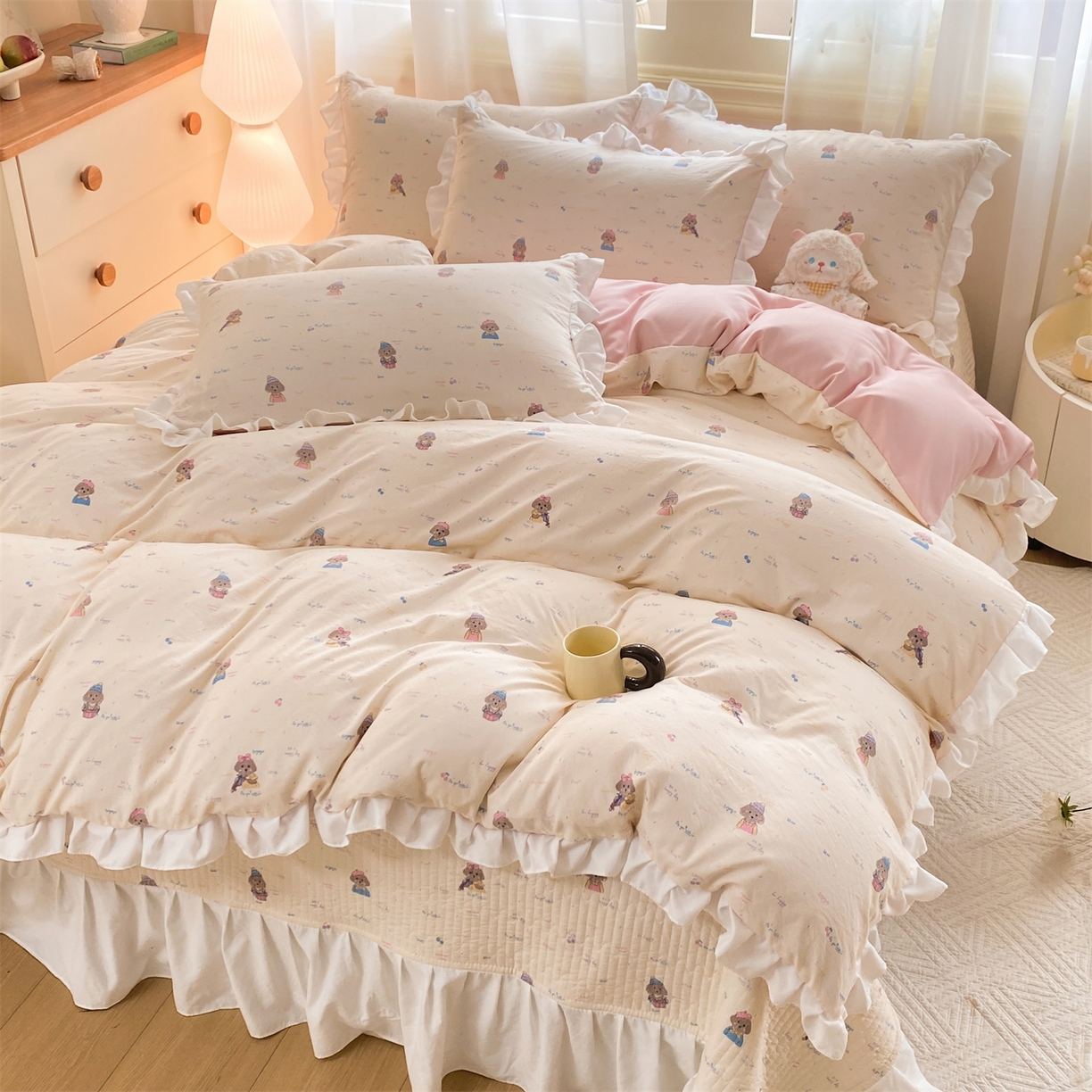 91家纺网 家纺一手货源 找家纺 优贝家纺 2026春夏新款韩系小清新水洗棉古法棉夹棉床盖四件套-风格一 杏芙萌犬