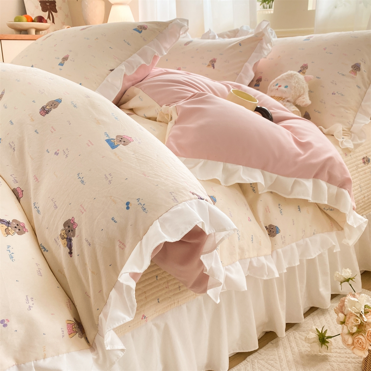 91家纺网 家纺一手货源 找家纺 优贝家纺 2026春夏新款韩系小清新水洗棉古法棉夹棉床盖四件套-风格一 杏芙萌犬