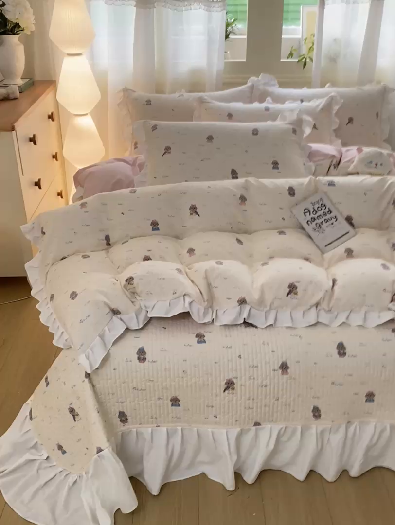 91家纺网 家纺一手货源 找家纺 优贝家纺 2026春夏新款韩系小清新水洗棉古法棉夹棉床盖四件套-风格一 杏芙萌犬