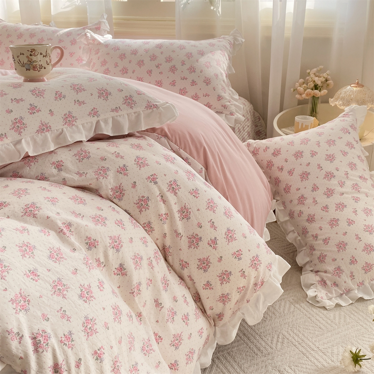 91家纺网 家纺一手货源 找家纺 优贝家纺 2026春夏新款韩系小清新水洗棉古法棉夹棉床盖四件套-风格二 桃粉花漾