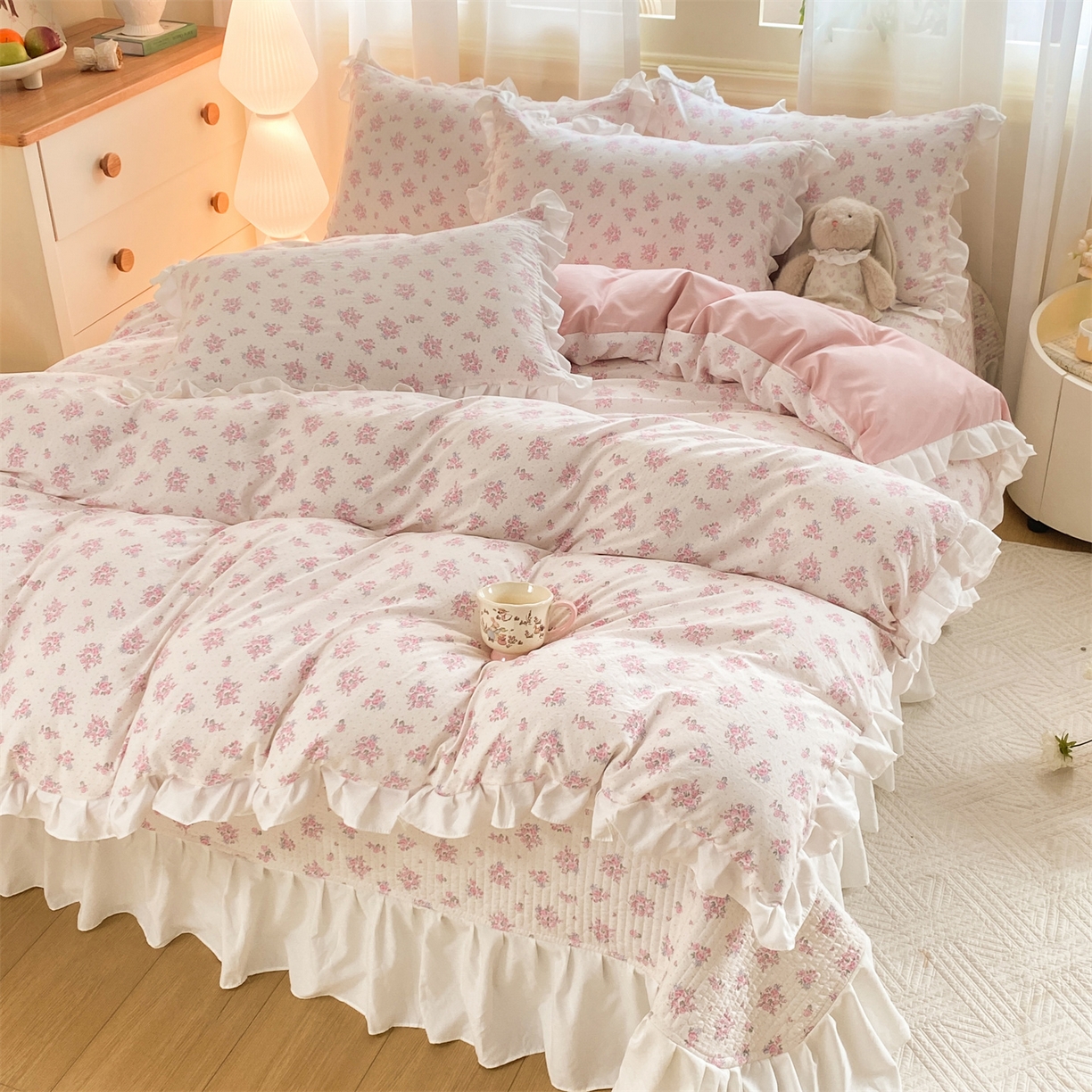 91家纺网 家纺一手货源 找家纺 优贝家纺 2026春夏新款韩系小清新水洗棉古法棉夹棉床盖四件套-风格二 桃粉花漾