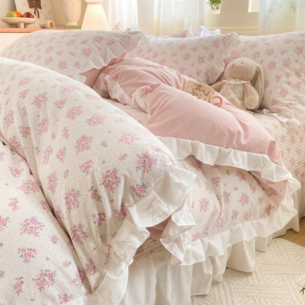 91家纺网 家纺一手货源 找家纺 优贝家纺 2026春夏新款韩系小清新水洗棉古法棉夹棉床盖四件套-风格二 桃粉花漾