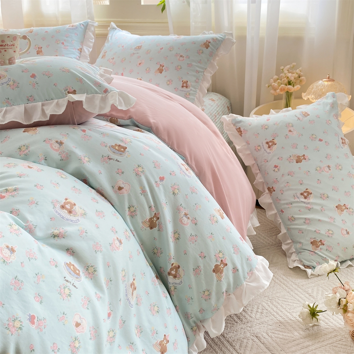 91家纺网 家纺一手货源 找家纺 优贝家纺 2026春夏新款韩系小清新水洗棉古法棉夹棉床盖四件套-风格二 甜心小熊