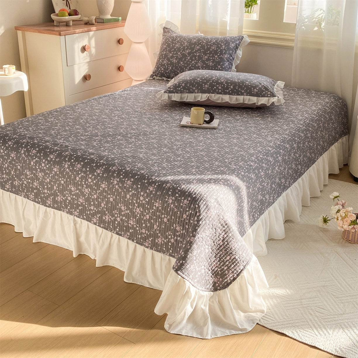 91家纺网 家纺一手货源 找家纺 优贝家纺 2026春夏新款韩系小清新水洗棉古法棉夹棉床盖四件套-风格二 雾灰粉芙