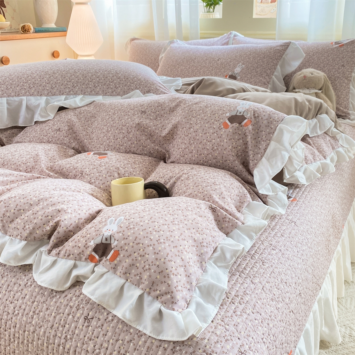 91家纺网 家纺一手货源 找家纺 优贝家纺 2026春夏新款韩系小清新水洗棉古法棉夹棉床盖四件套-风格二 芋泥奶兔