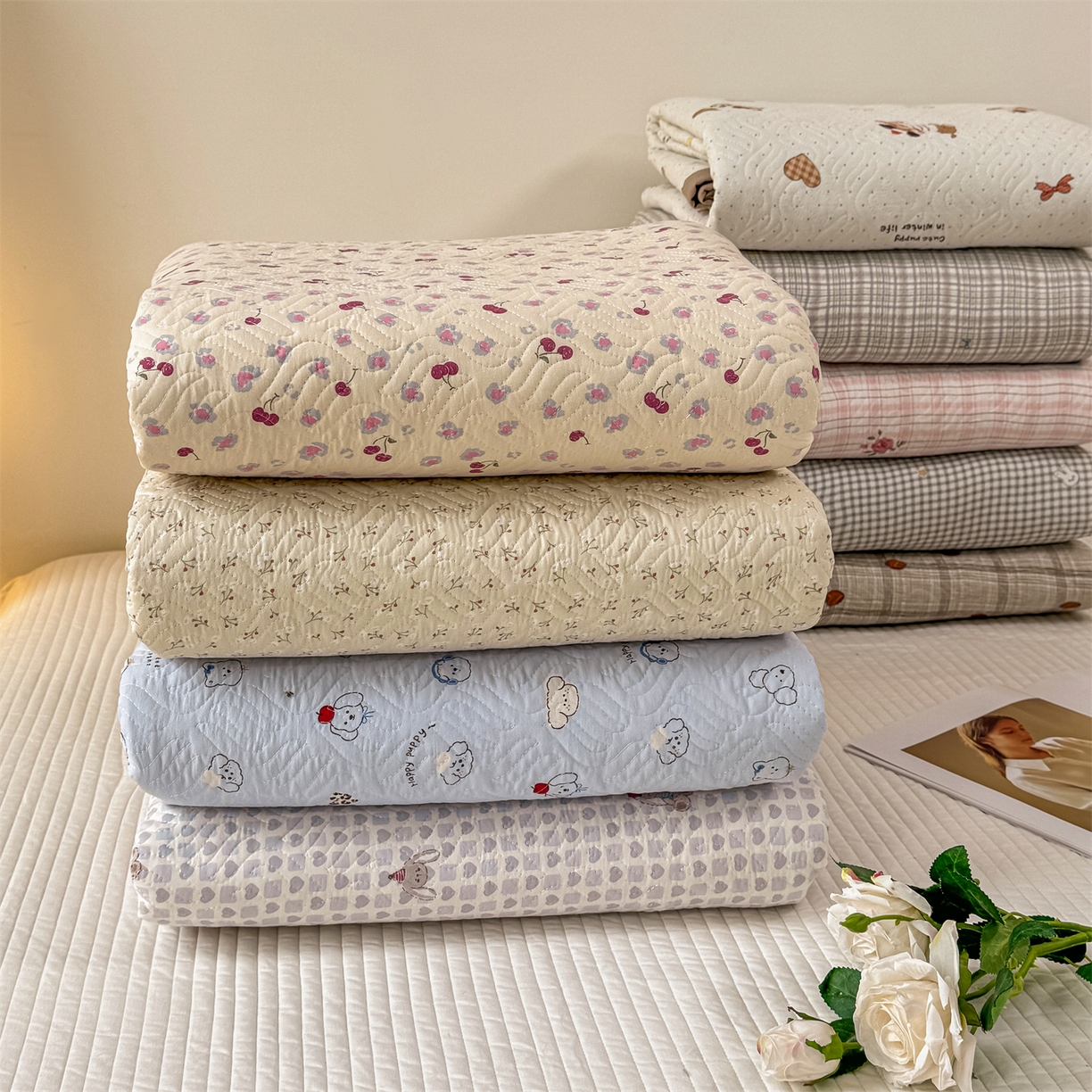 91家纺网 家纺一手货源 找家纺 （总）优贝家纺 2026春夏新款水洗棉小清新印花夹棉多功能床盖三件套