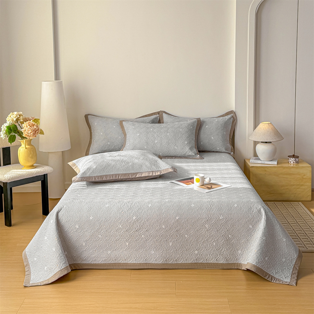 91家纺网 家纺一手货源 找家纺 优贝家纺 2026春夏新款水洗棉小清新印花夹棉多功能床盖三件套 小兔织梦