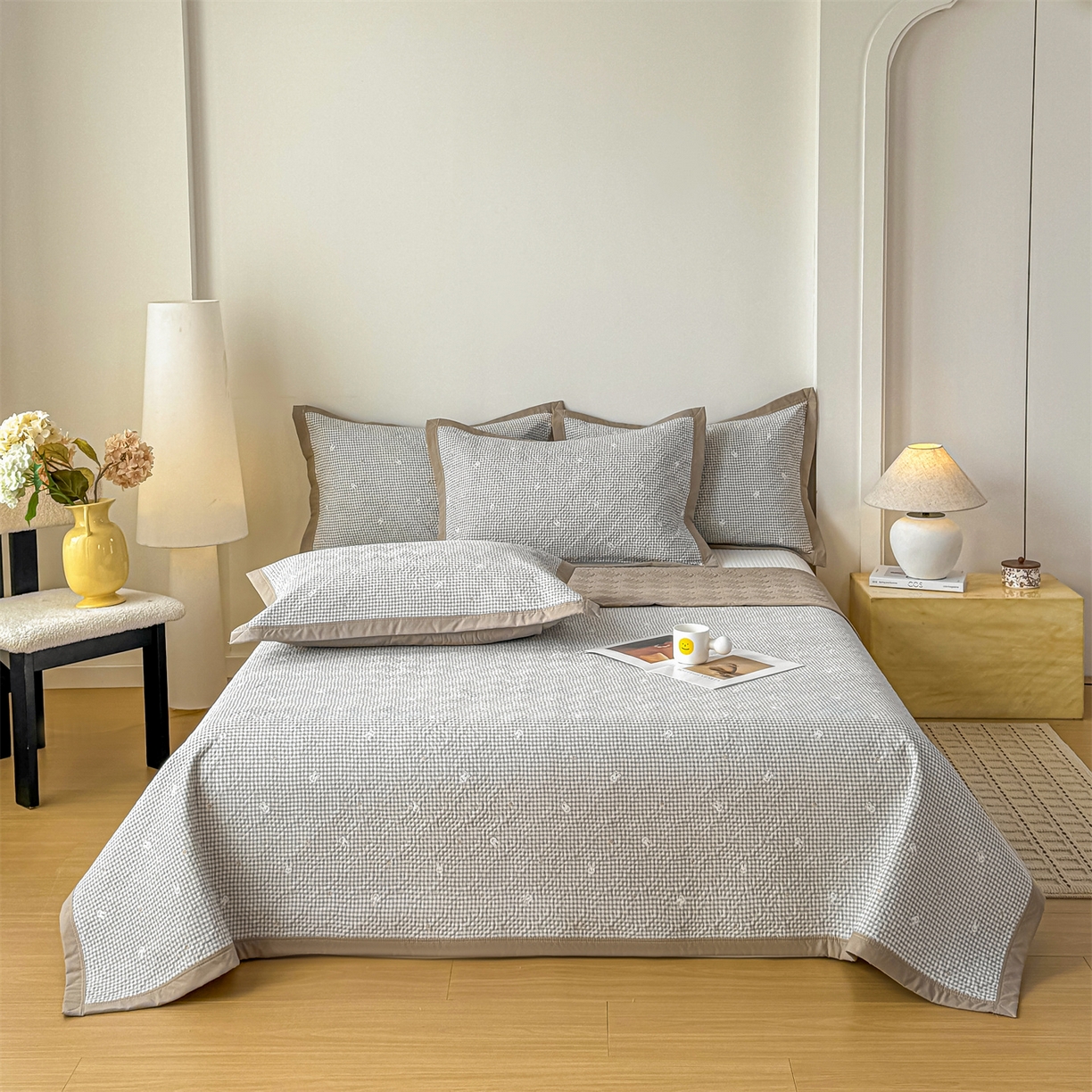 91家纺网 家纺一手货源 找家纺 优贝家纺 2026春夏新款水洗棉小清新印花夹棉多功能床盖三件套 小兔织梦