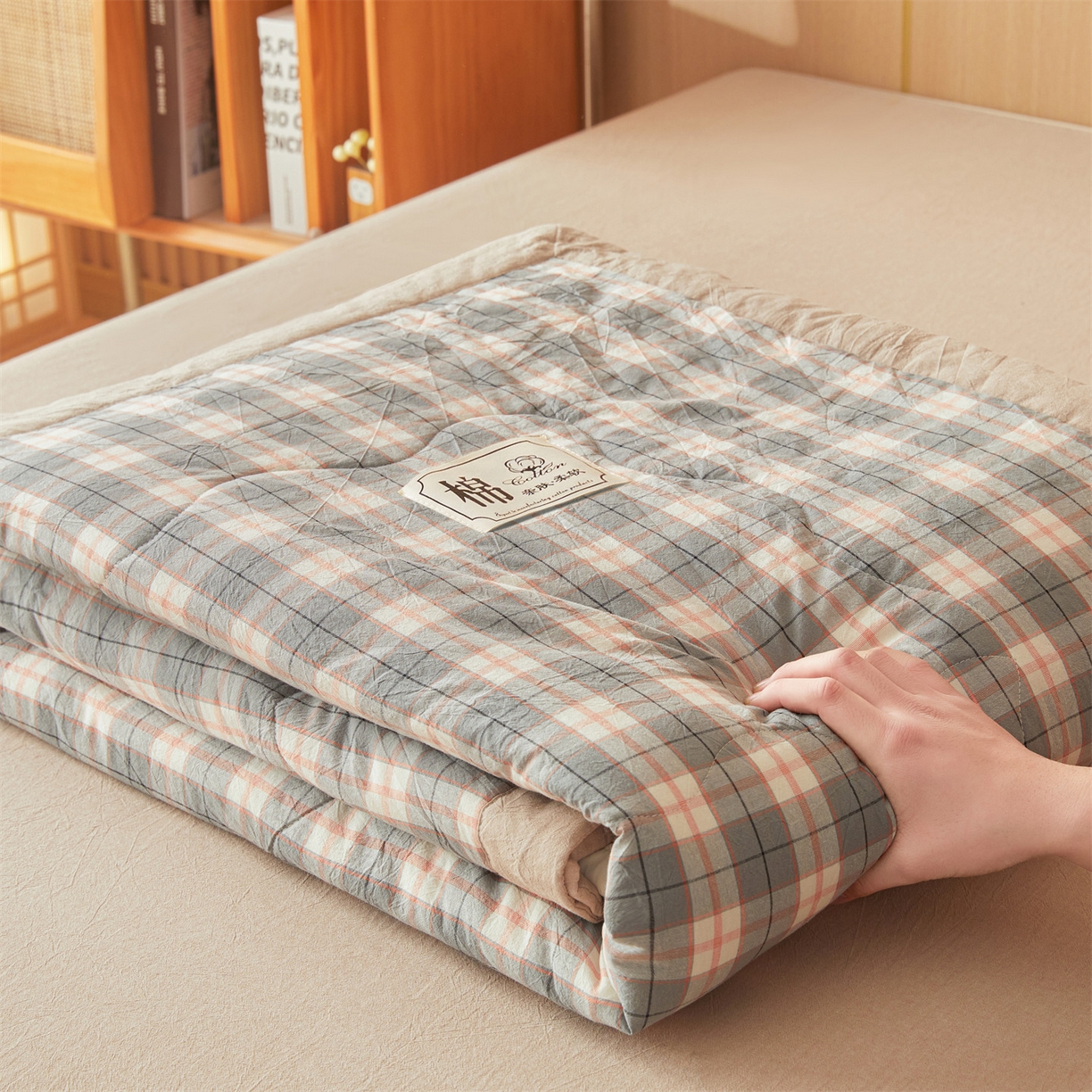 91家纺网 家纺一手货源 找家纺 招财星 2026新款国标无印风纯色100%新疆棉夏被夏凉被空调被棉花夏被棉花被子被芯爆款（含质检报告买家秀包检测） 格韵粉灰