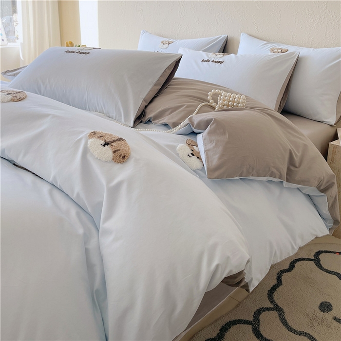 91家纺网 家纺一手货源 找家纺 琪格格纺织 2026新款卡通13372全棉纯棉毛巾绣四件套 hello汪星人 蓝灰