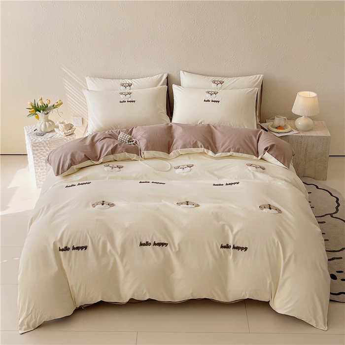 91家纺网 家纺一手货源 找家纺 琪格格纺织 2026新款卡通13372全棉纯棉毛巾绣四件套 hello汪星人-奶咖