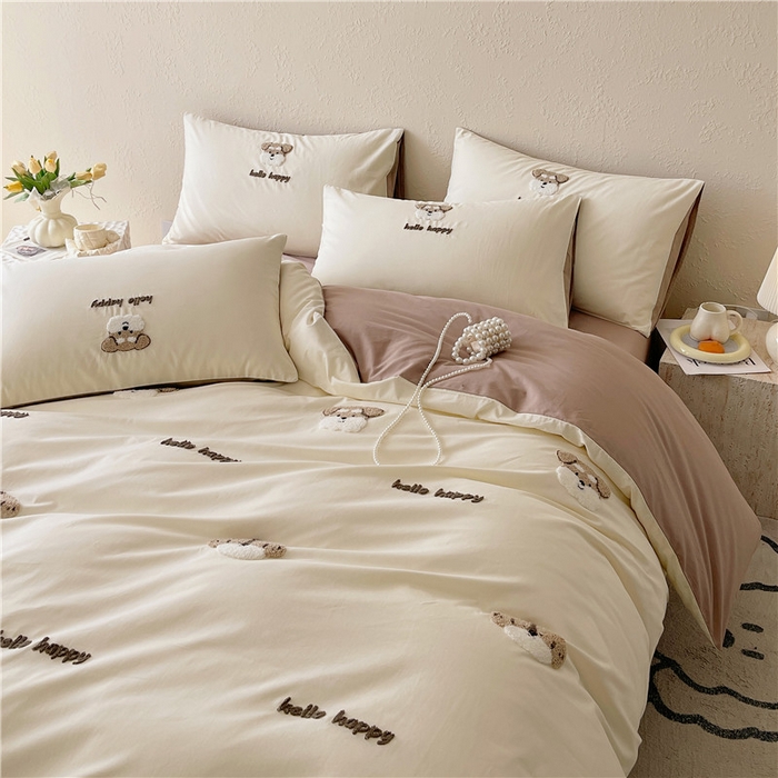 91家纺网 家纺一手货源 找家纺 琪格格纺织 2026新款卡通13372全棉纯棉毛巾绣四件套 hello汪星人-奶咖