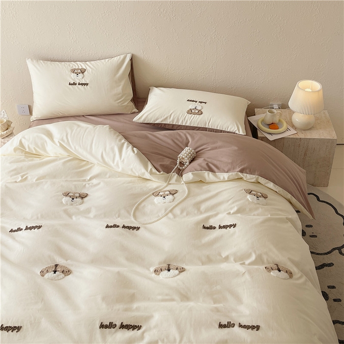 91家纺网 家纺一手货源 找家纺 琪格格纺织 2026新款卡通13372全棉纯棉毛巾绣四件套 hello汪星人-奶咖