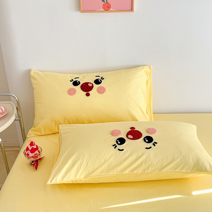 91家纺网 家纺一手货源 找家纺 琪格格纺织 2026新款卡通13372全棉纯棉毛巾绣四件套 调皮芝士奶黄