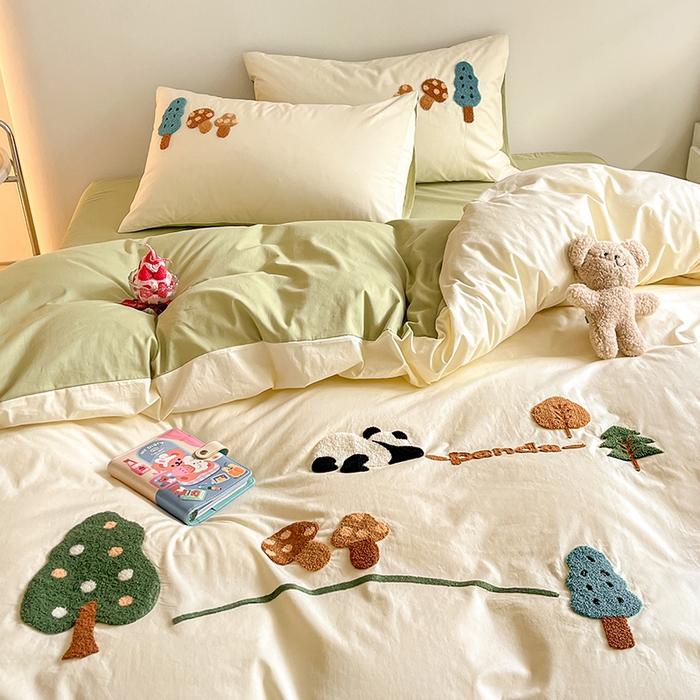 91家纺网 家纺一手货源 找家纺 琪格格纺织 2026新款卡通13372全棉纯棉毛巾绣四件套 森林熊猫