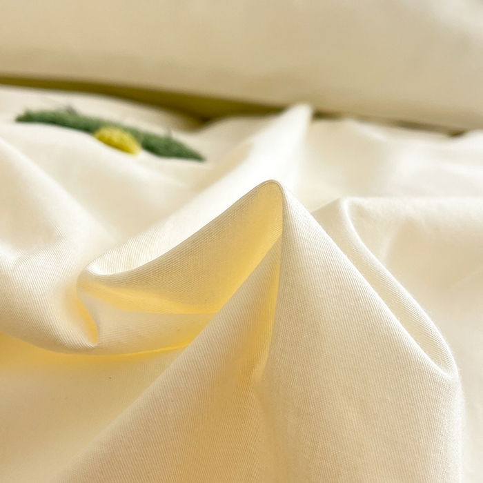 91家纺网 家纺一手货源 找家纺 琪格格纺织 2026新款卡通13372全棉纯棉毛巾绣四件套 心愿小树米白配奶绿