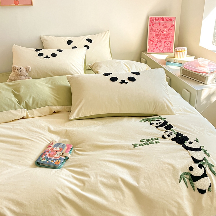 91家纺网 家纺一手货源 找家纺 琪格格纺织 2026新款卡通13372全棉纯棉毛巾绣四件套 熊猫爬树