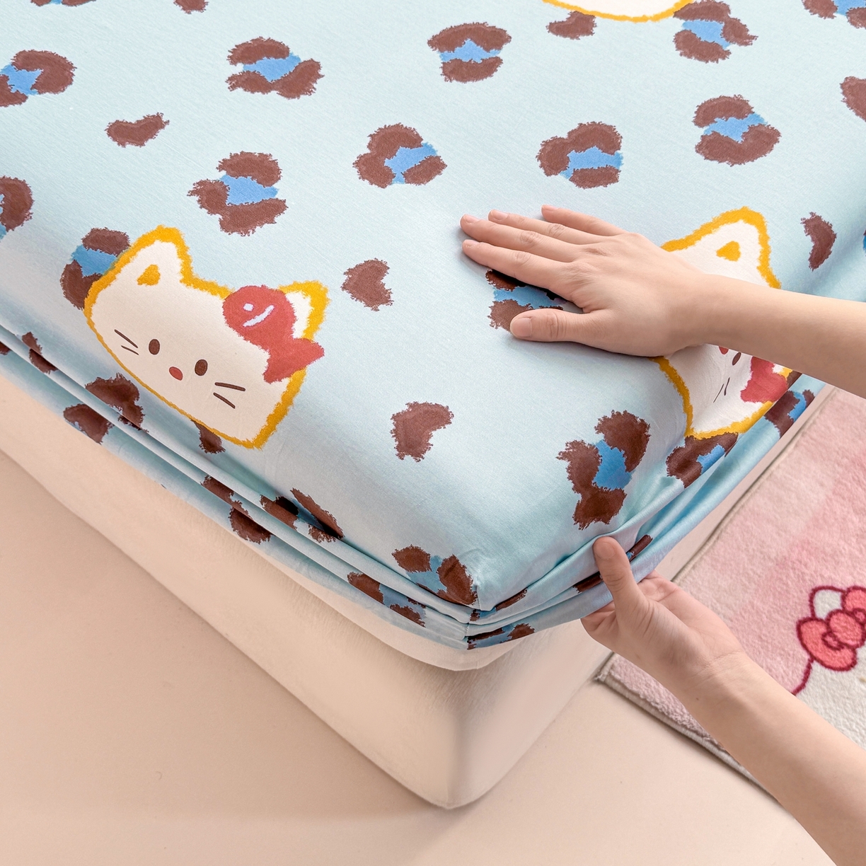 91家纺网 家纺一手货源 找家纺 博雅 2026新款全棉纯棉小卡通印花单床笠床笠单件 豹纹小猫-蓝
