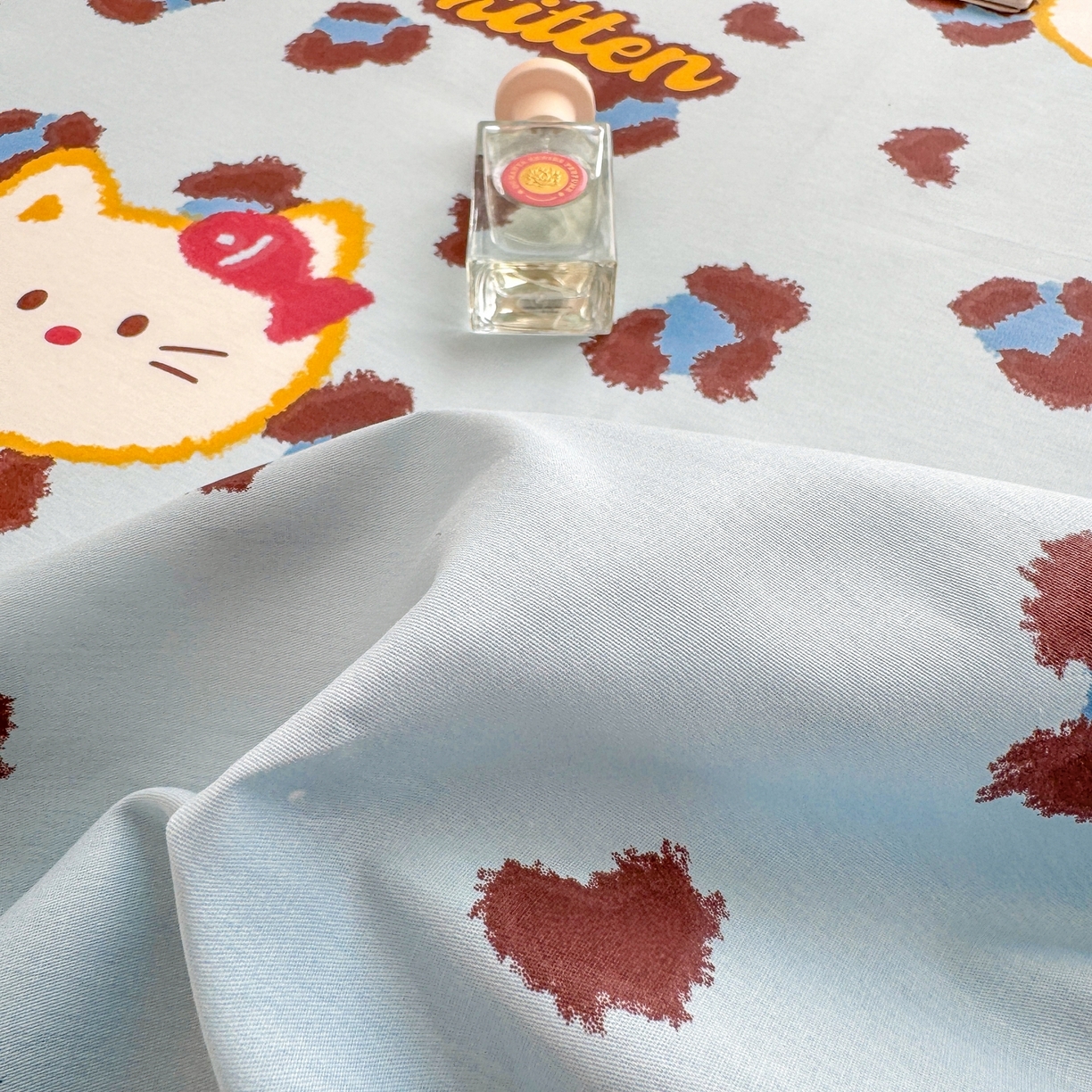 91家纺网 家纺一手货源 找家纺 博雅 2026新款全棉纯棉小卡通印花单床笠床笠单件 豹纹小猫-蓝