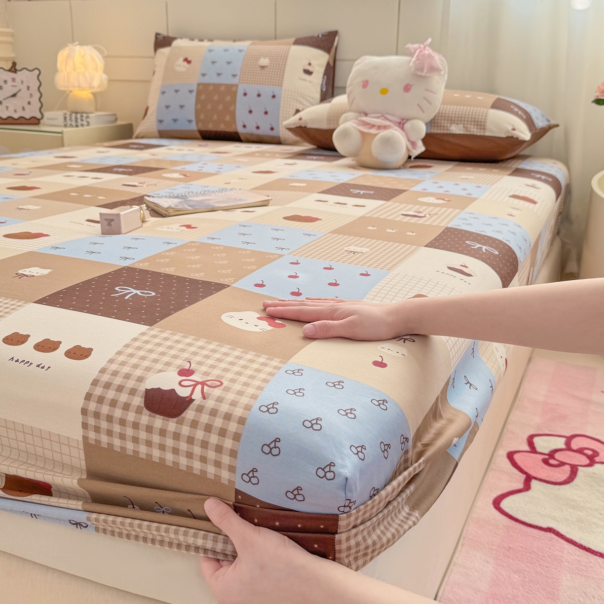 91家纺网 家纺一手货源 找家纺 博雅 2026新款全棉纯棉小卡通印花单床笠床笠单件 咖格蛋糕猫