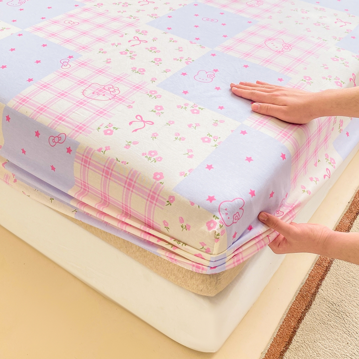 91家纺网 家纺一手货源 找家纺 博雅 2026新款全棉纯棉小卡通印花单床笠床笠单件 小版-梦幻格子喵