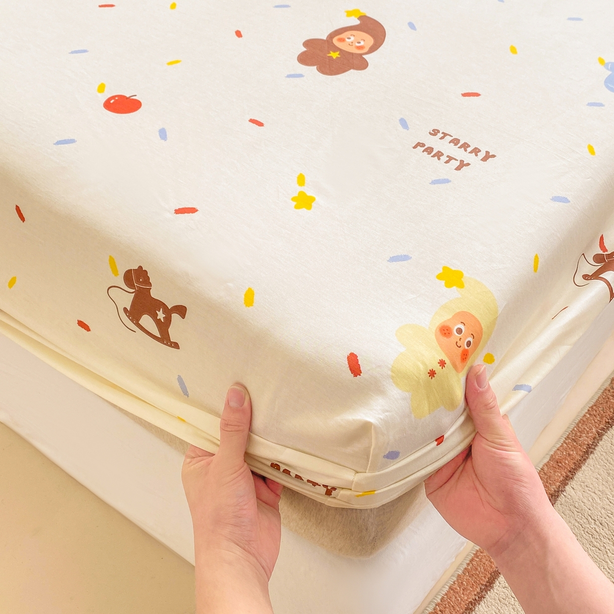 91家纺网 家纺一手货源 找家纺 博雅 2026新款全棉纯棉小卡通印花单床笠床笠单件 小版-苹果彩带星星人