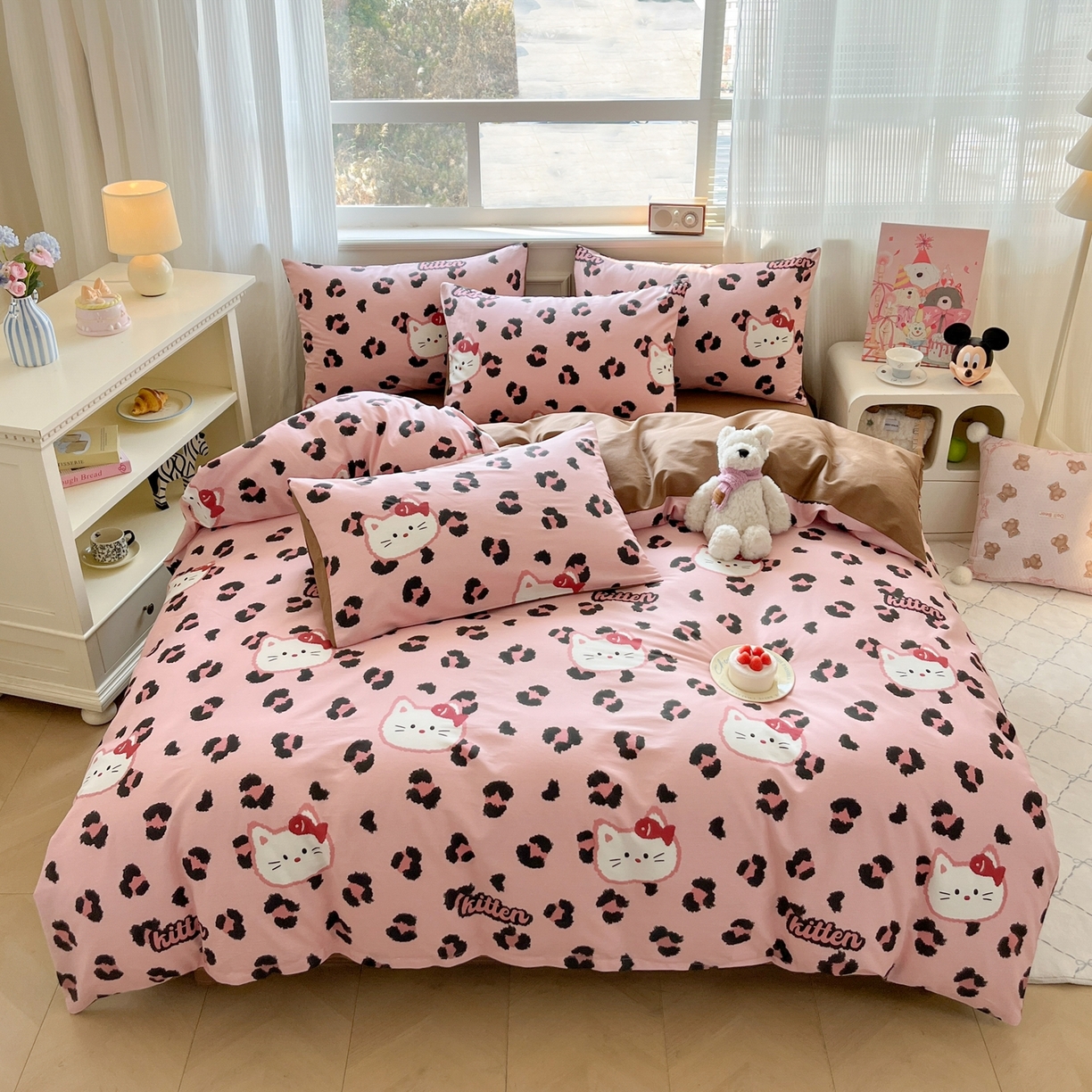 91家纺网 家纺一手货源 找家纺 博雅 2026新款全棉纯棉小卡通印花四件套 豹纹小猫-粉