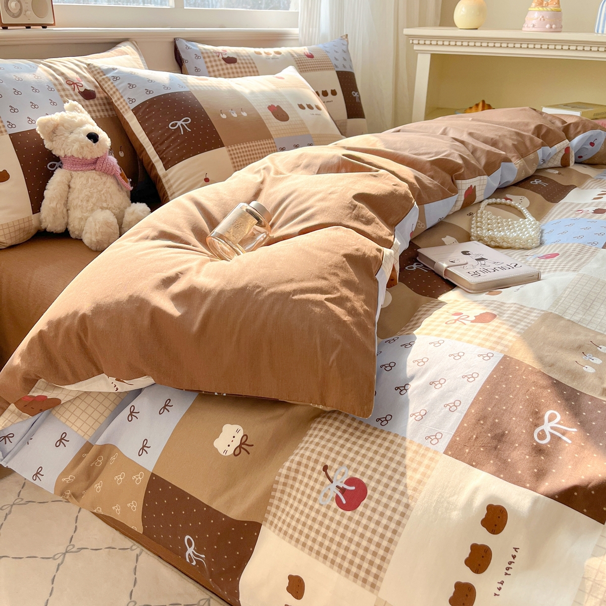 91家纺网 家纺一手货源 找家纺 博雅 2026新款全棉纯棉小卡通印花四件套 咖格蛋糕猫