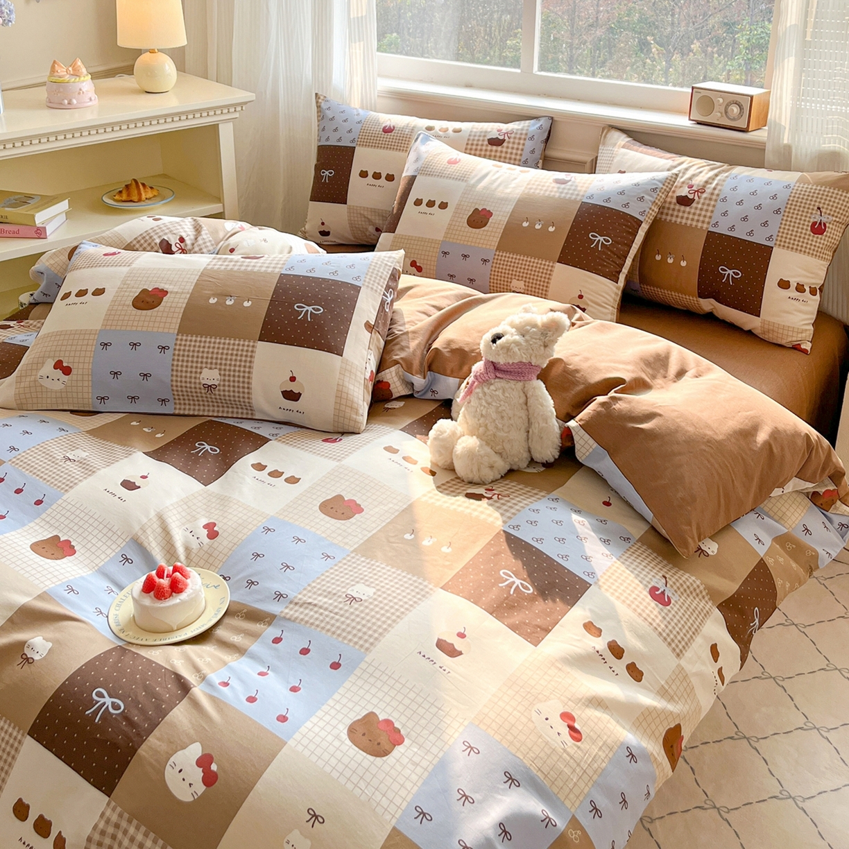 91家纺网 家纺一手货源 找家纺 博雅 2026新款全棉纯棉小卡通印花四件套 咖格蛋糕猫