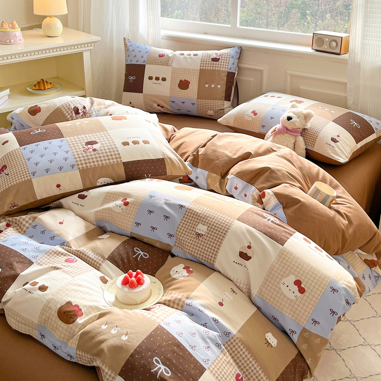 91家纺网 家纺一手货源 找家纺 博雅 2026新款全棉纯棉小卡通印花四件套 咖格蛋糕猫