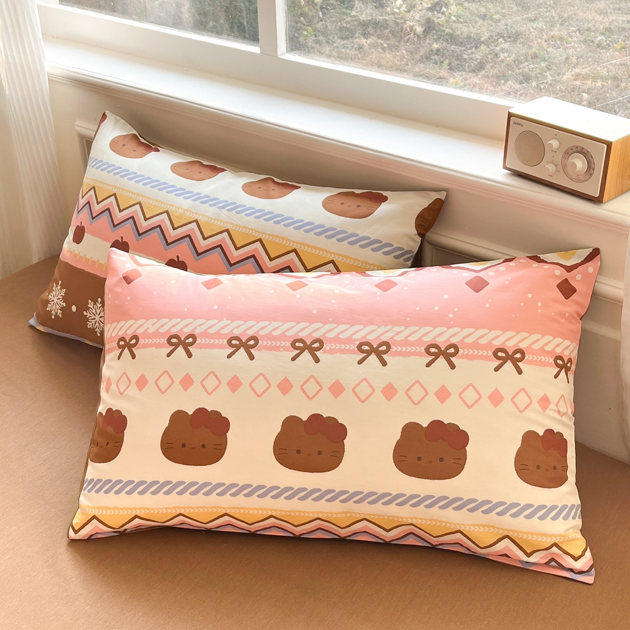 91家纺网 家纺一手货源 找家纺 博雅 2026新款全棉纯棉小卡通印花四件套 圣诞苹果猫