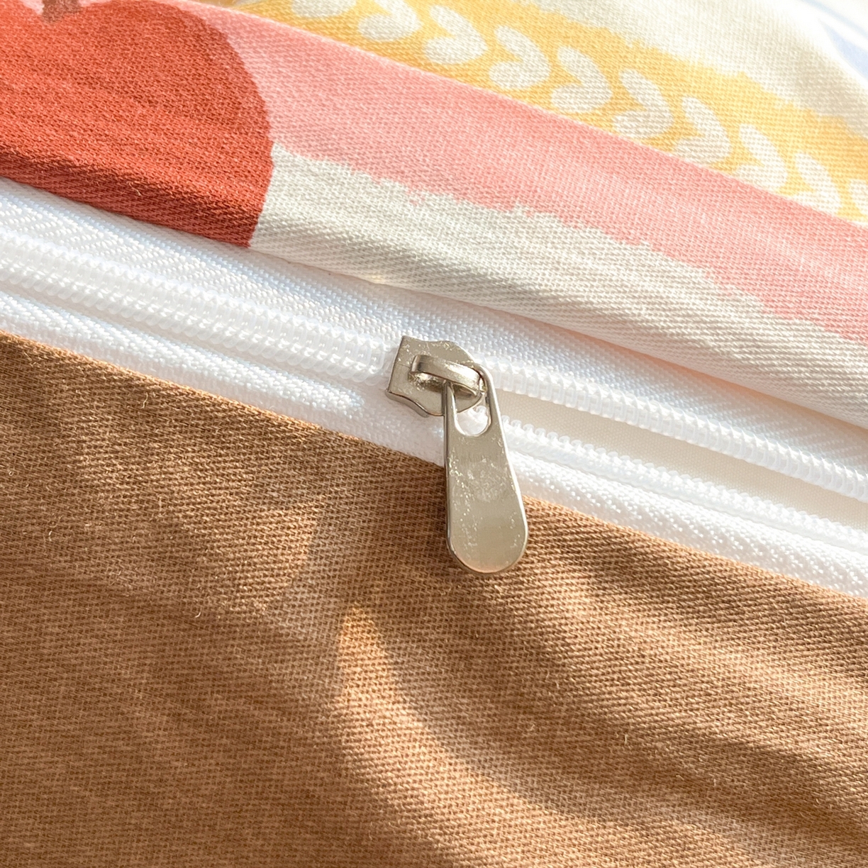 91家纺网 家纺一手货源 找家纺 博雅 2026新款全棉纯棉小卡通印花四件套 圣诞苹果猫