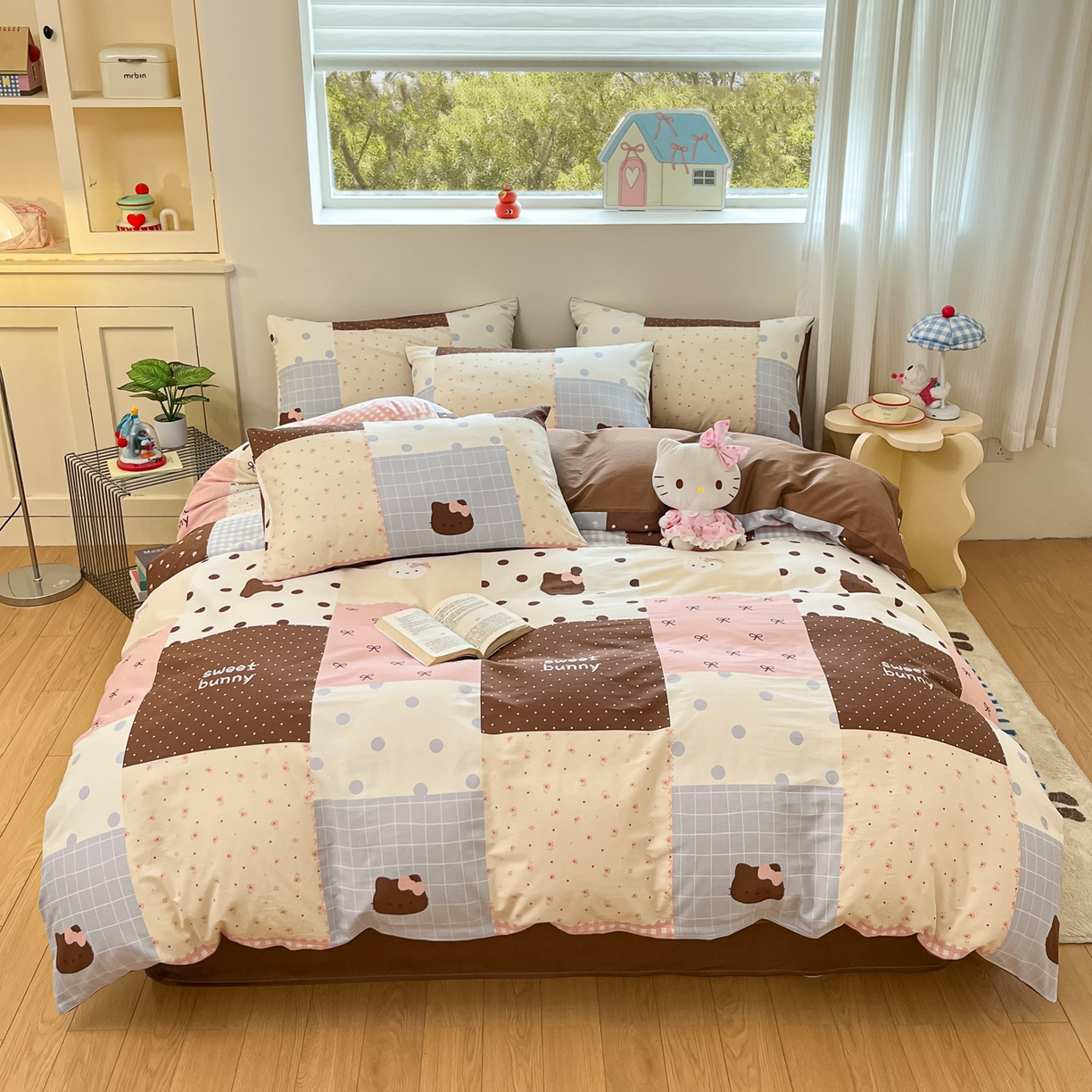 91家纺网 家纺一手货源 找家纺 博雅 2026新款全棉纯棉小卡通印花四件套 小版-咖格蝴蝶结喵