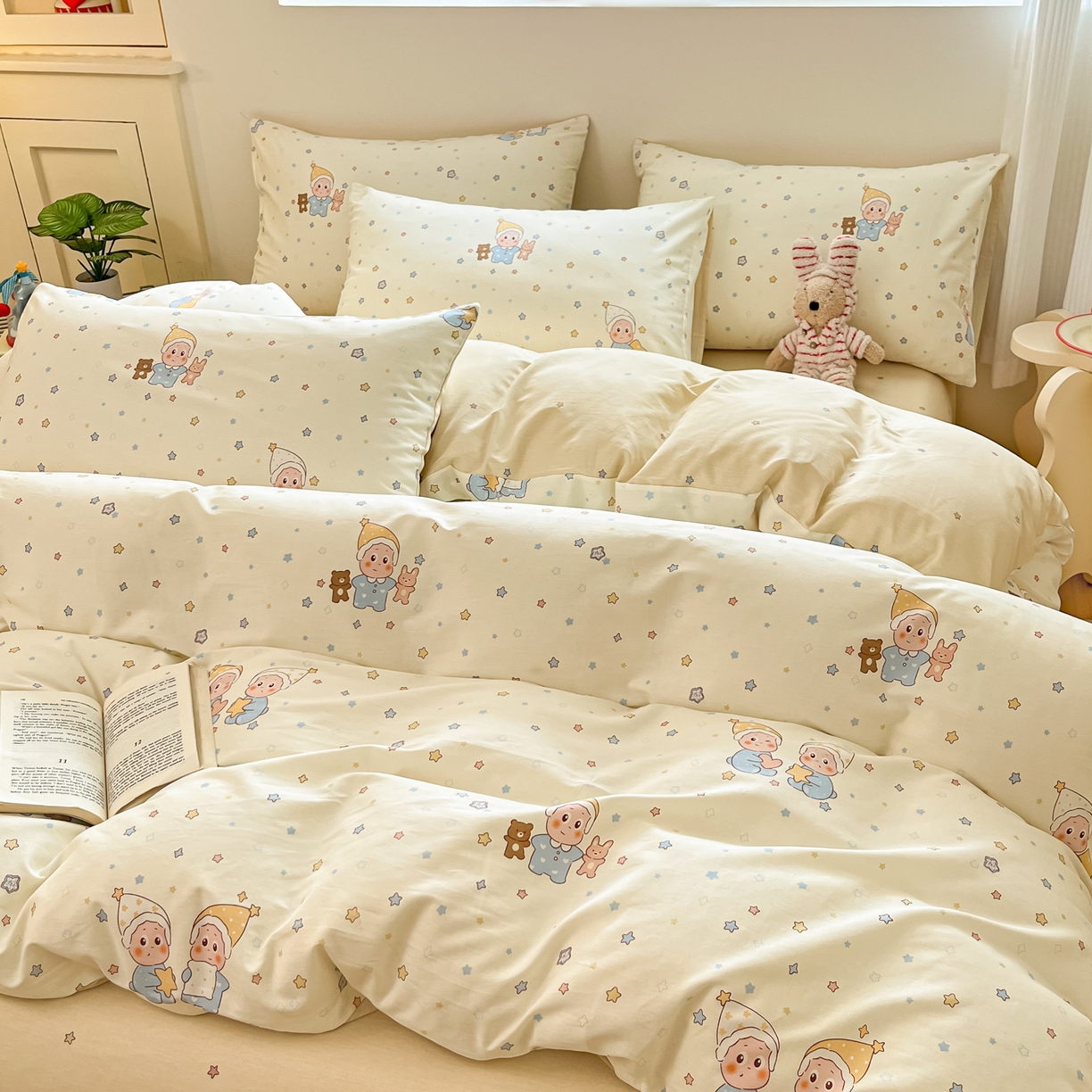 91家纺网 家纺一手货源 找家纺 博雅 2026新款全棉纯棉小卡通印花四件套 小版-可爱玩伴星星人