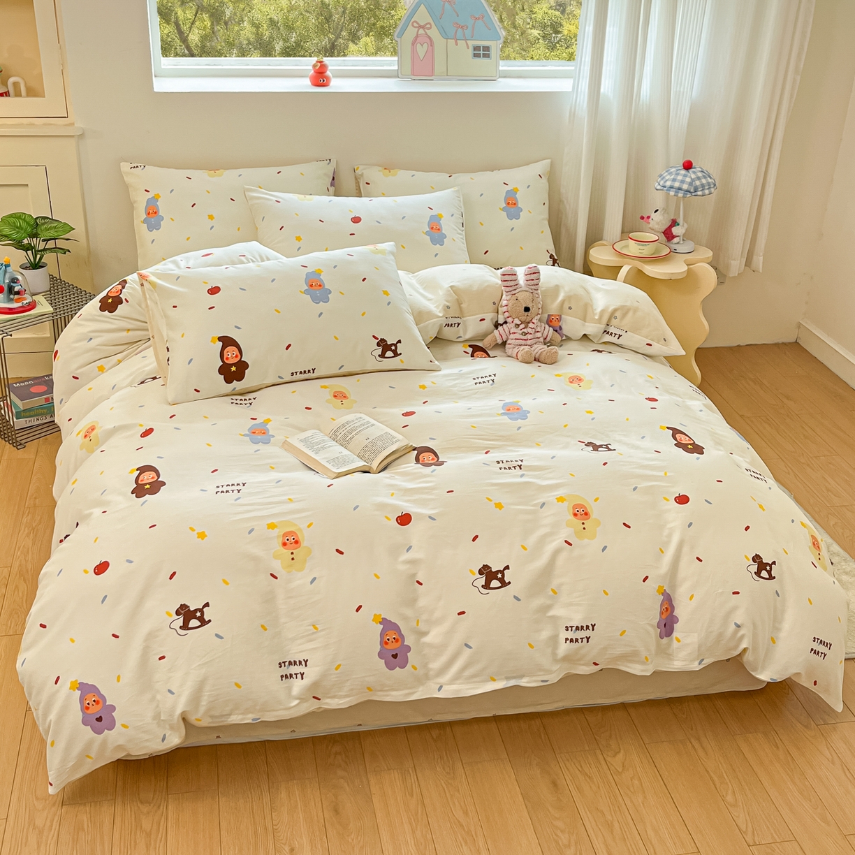 91家纺网 家纺一手货源 找家纺 博雅 2026新款全棉纯棉小卡通印花四件套 小版-苹果彩带星星人