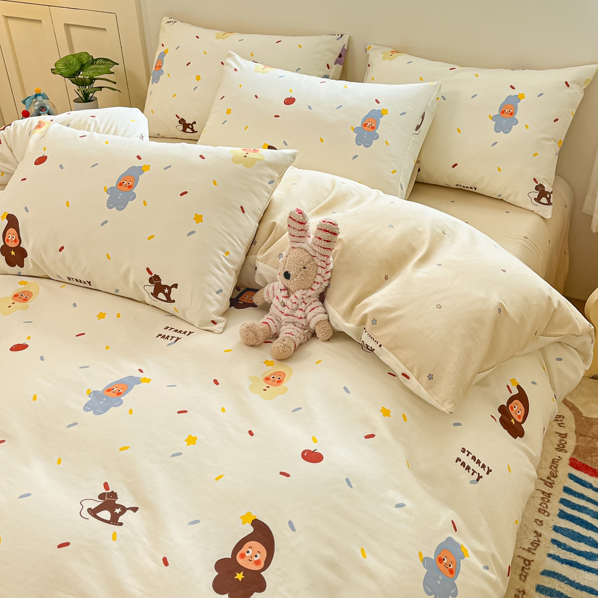 91家纺网 家纺一手货源 找家纺 博雅 2026新款全棉纯棉小卡通印花四件套 小版-苹果彩带星星人